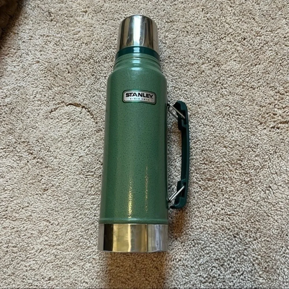 Extra large 15” Stanley metal thermos - Picture 2 of 11